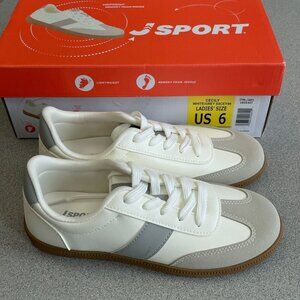 NEW J Sport Cecily Women's Size 6 Sneakers White & Grey
